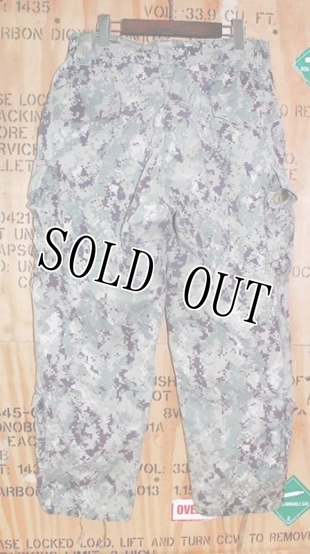 画像2: 米軍実物,US NAVY,　AOR2　NUW　迷彩パンツ　TYPEIII　L-S (2)