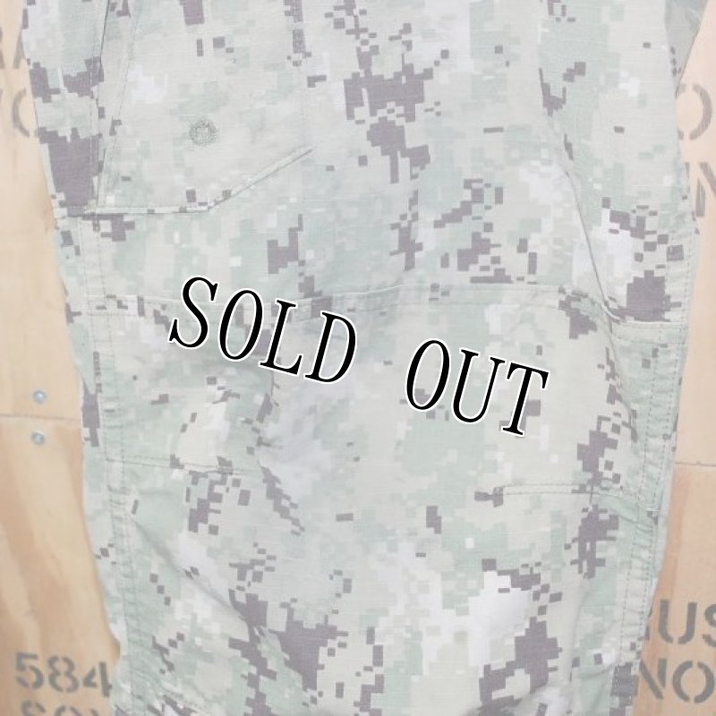 画像2: 米軍実物,US NAVY, AOR2 NUW 迷彩パンツ TYPEIII M-L (2)