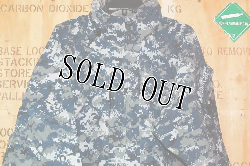 画像2: 米海軍実物　US NAVY　GORE-TEX　パーカー　M-R (2)