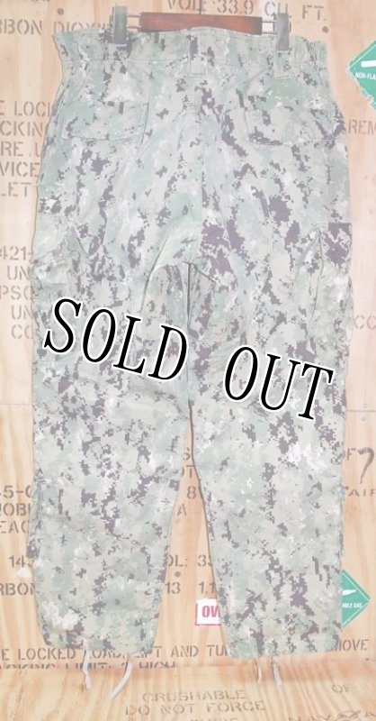 画像4: 米軍実物,US NAVY, AOR2 NUW 迷彩パンツ TYPEIII L-R (4)