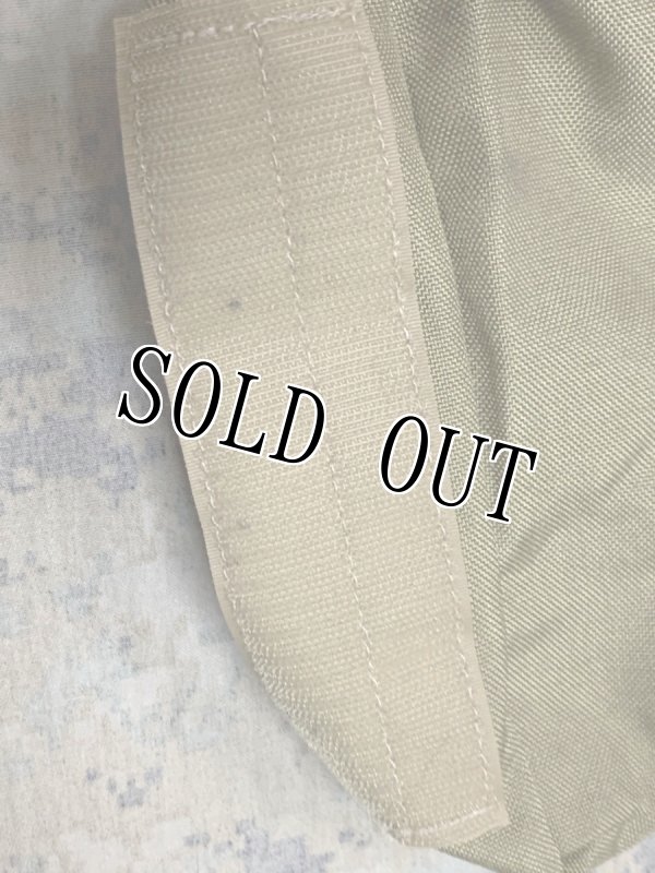 画像4: 米軍実物 LBT 2683G JBC CORP SMALL MEDICAL POUCH  W/ WINDOW  ポーチ  (4)