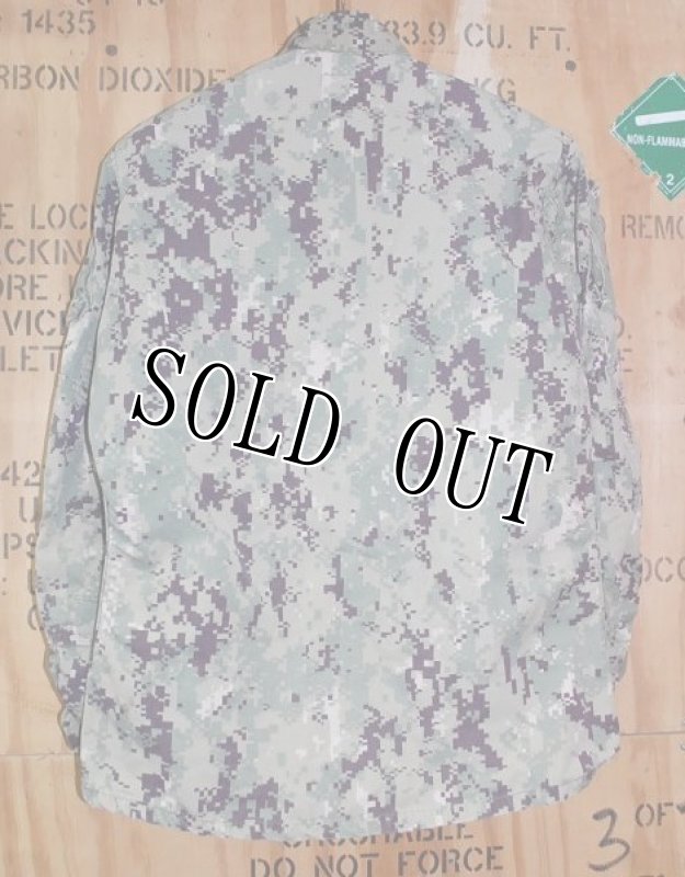 画像4: 米軍実物,US NAVY, AOR2 NUW 迷彩ジャケット TYPEIII S-S (4)