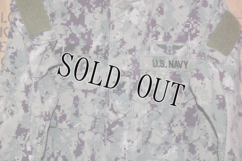 画像2: 米軍実物,US NAVY, AOR2 NUW 迷彩ジャケット TYPEIII S-S (2)