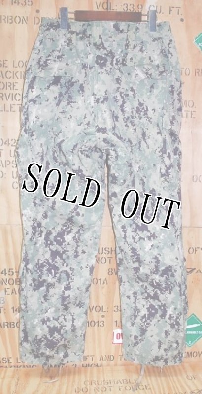 画像2: 米軍実物,US NAVY, AOR2 NUW 迷彩パンツ TYPEIII M-R (2)