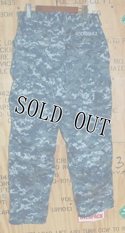 画像2: 米軍実物　US NAVY,　迷彩パンツ 　M-SHORT (2)