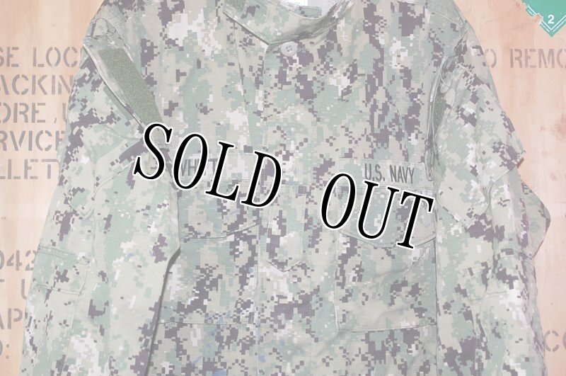 画像2: 米軍実物,US NAVY,　AOR2　NUW　迷彩ジャケット　TYPEIII　L-L (2)