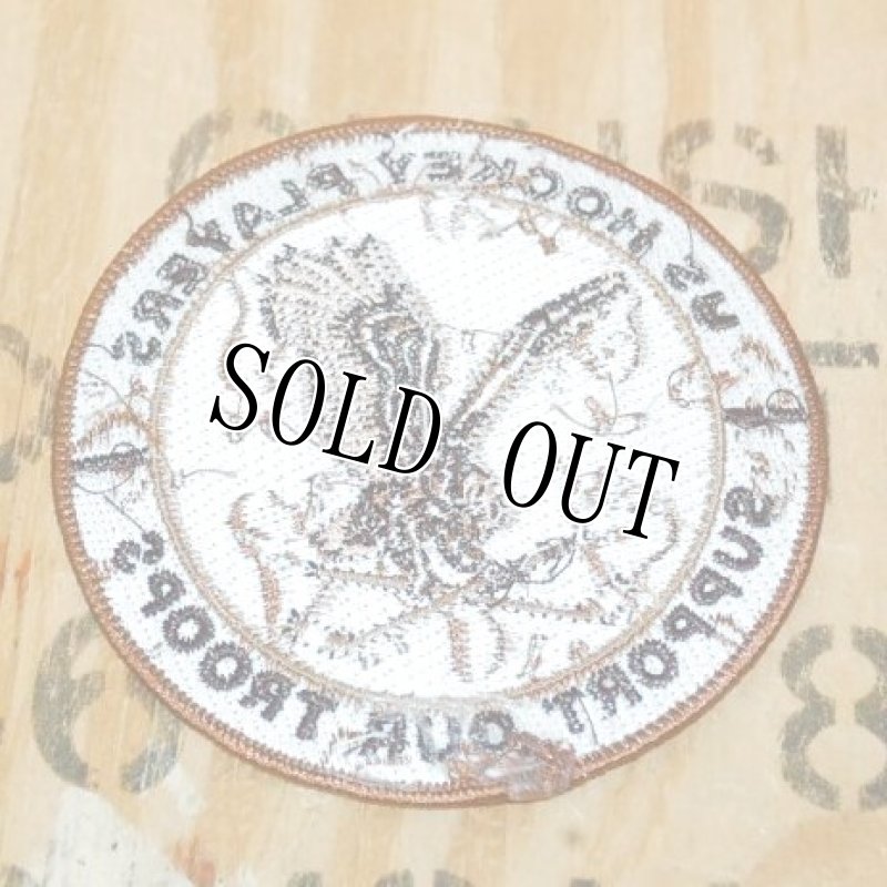 画像2: 米軍放出品 us hockey players support our troops　ワッペン (2)