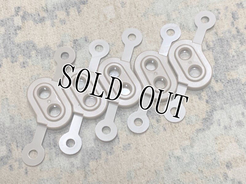 画像2: 米軍実物 AN/PEQ　Pattern Generators レンズキャップ (2)