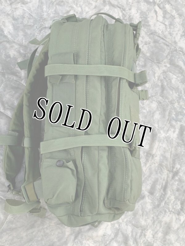 画像2: 米軍実物　LBT1562 B ロンドンブリッジ LONDON BRIDGE  Training Coverage Medical Backpack (2)