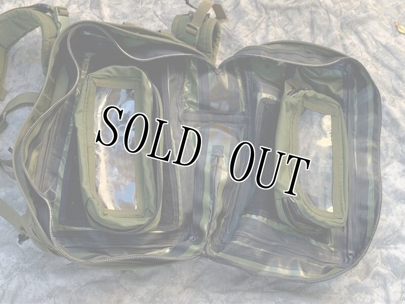 画像8: 米軍実物 LBT Waterproof Medical   Military Bag OD SEALS (8)