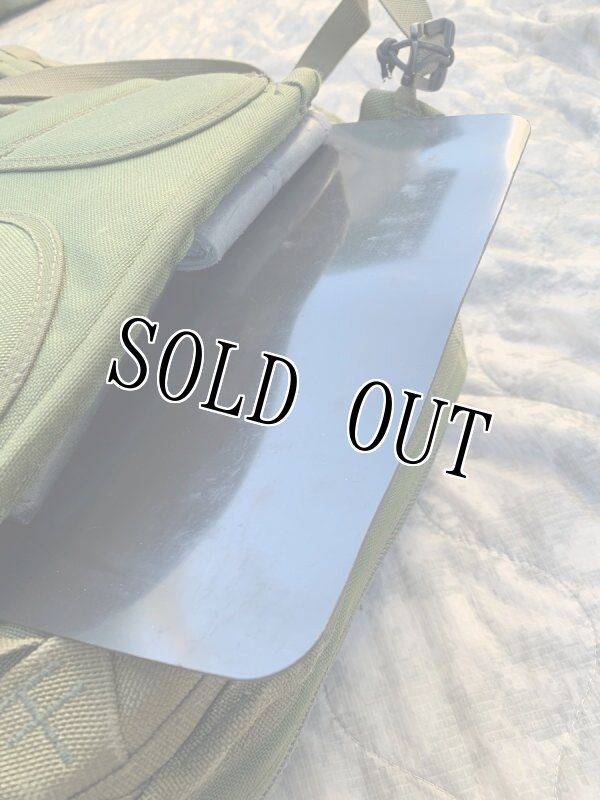 画像7: 米軍実物 LBT Waterproof Medical   Military Bag OD SEALS (7)