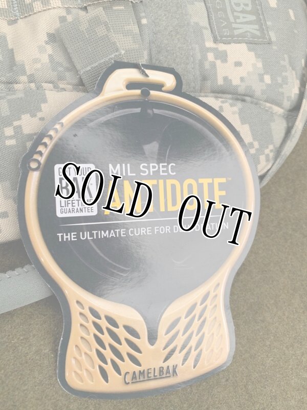 画像6: 米軍放出品 CamelBak ArmorBak 3L (100oz)   Hydration System ACU  (6)