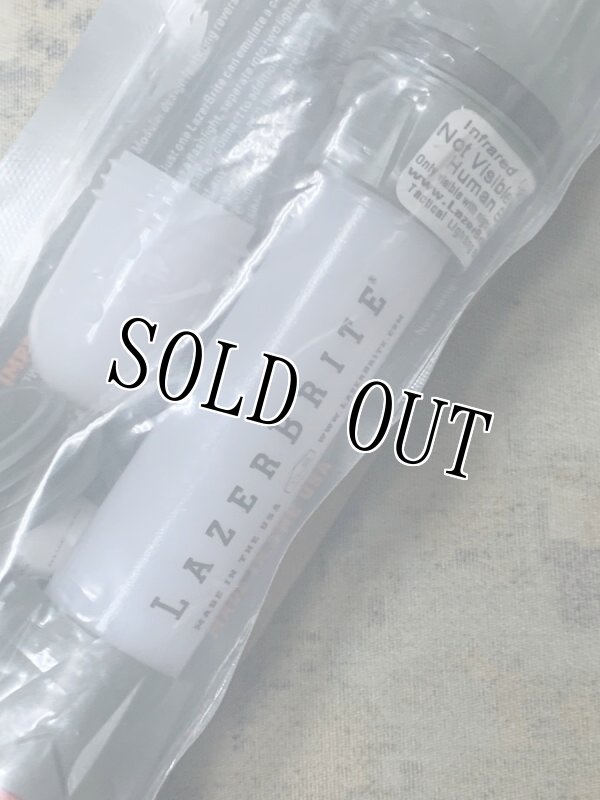 画像2: 米軍実物　LAZER BRITE タクティカル ライト　赤/IR (2)