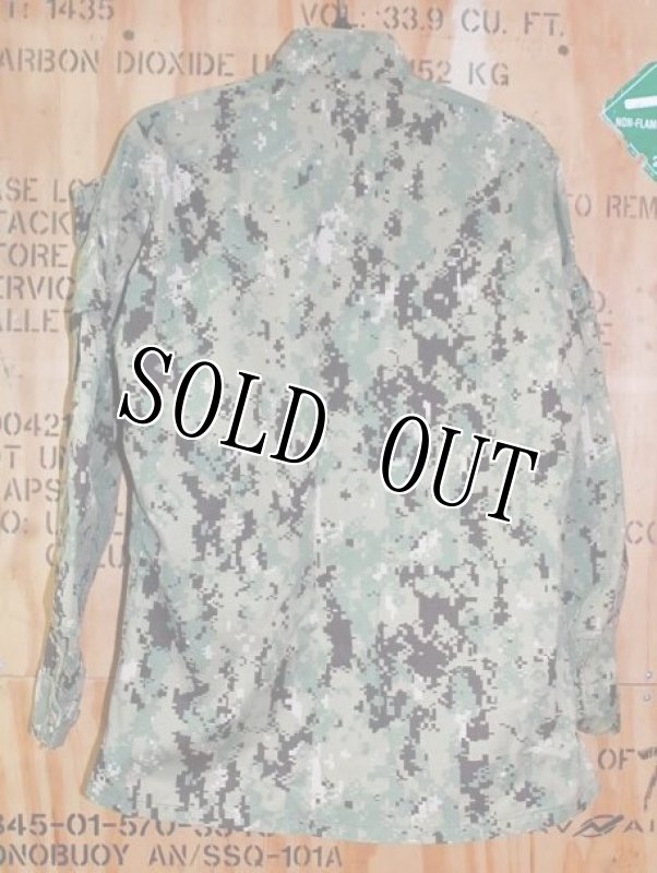 画像3: 米軍実物,US NAVY, AOR2 NUW 迷彩ジャケット TYPEIII S-R (3)