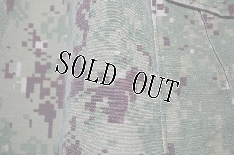 画像2: 米軍実物,US NAVY,　AOR2　NUW　迷彩パンツ　TYPEIII　M-S (2)