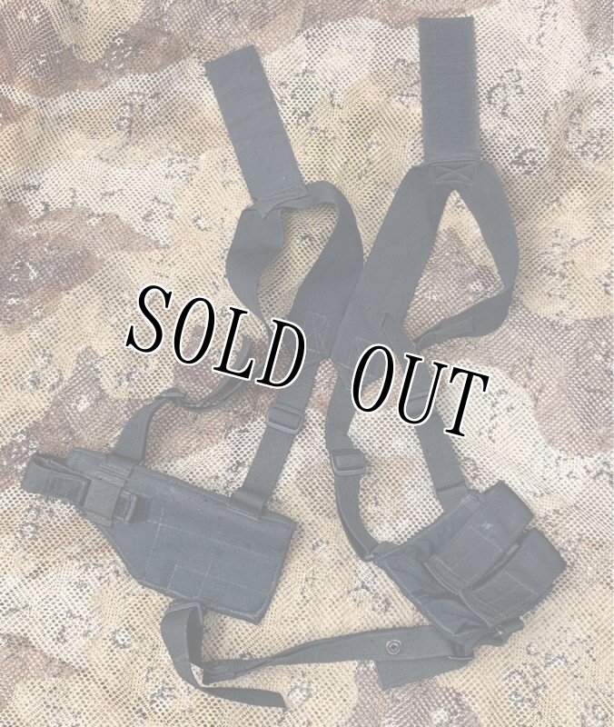 画像1: 米軍実物　EAGLE ショルダーホルスター　右利き用 BER　92 金タグ (1)