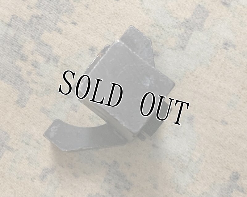 画像6: 米軍実物 50 Cal M2 ソレノイド ブラケット (6)