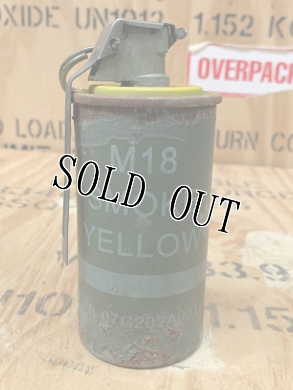 画像2: 米軍実物　M18　スモークハンドグレネード (2)