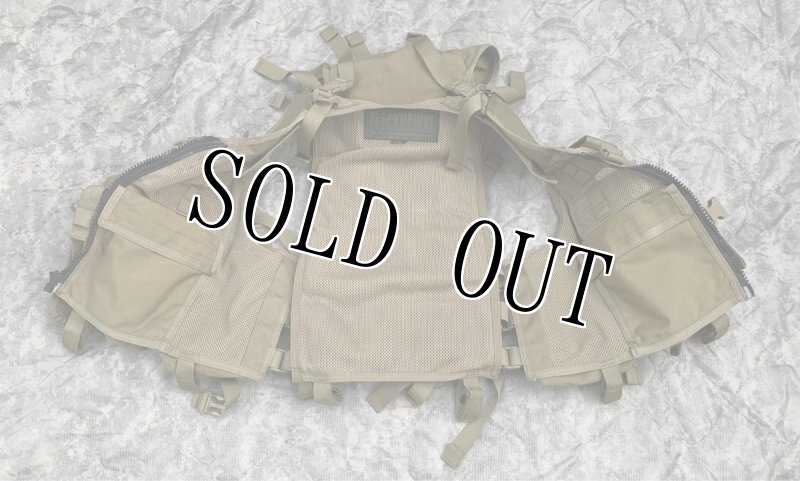 画像3: 米軍放出品　BLACKHAWK!製 DOAV  アサルトベストシステム TAN (3)
