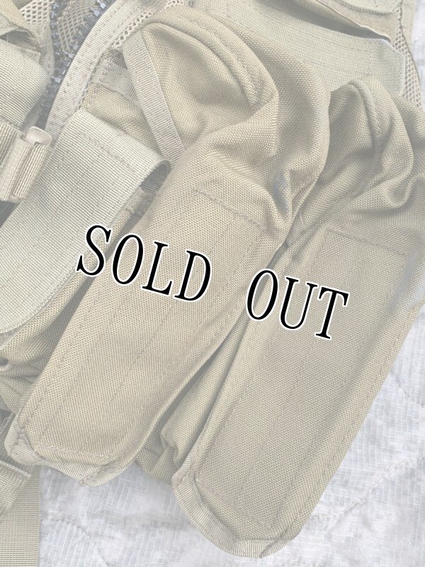 画像10: 米軍放出品　BLACKHAWK!製 DOAV  アサルトベストシステム TAN (10)