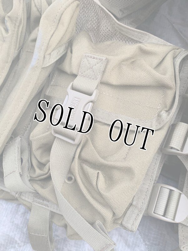 画像6: 米軍放出品　BLACKHAWK!製 DOAV  アサルトベストシステム TAN (6)