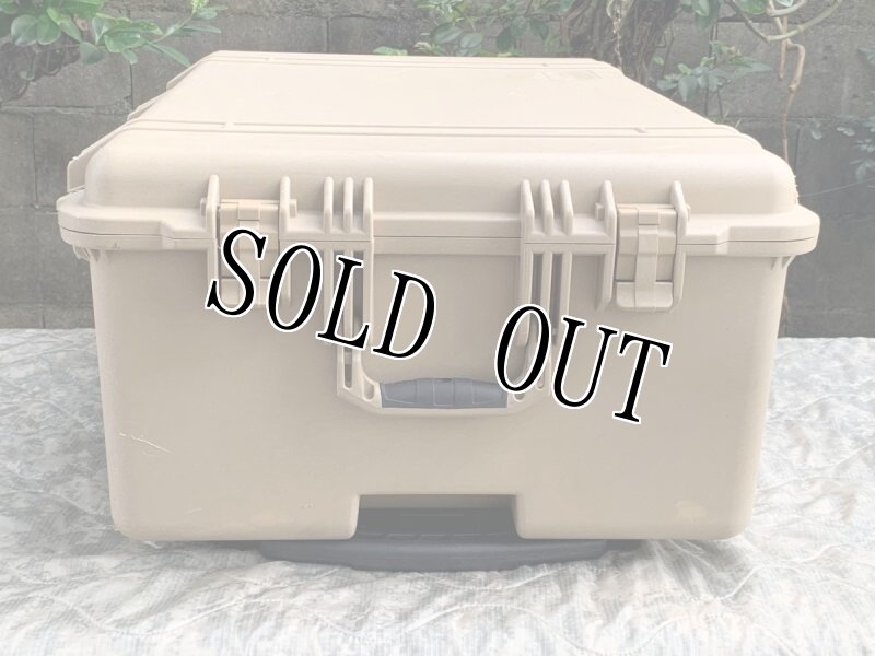 画像2: 米軍実物 PELICAN 1650 CASE  ペリカンケース ハードケース タン (2)