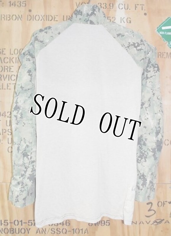 画像3: 米軍実物　FROG　US NAVY,　AOR2　コンバットシャツ　TYPEIII (3)