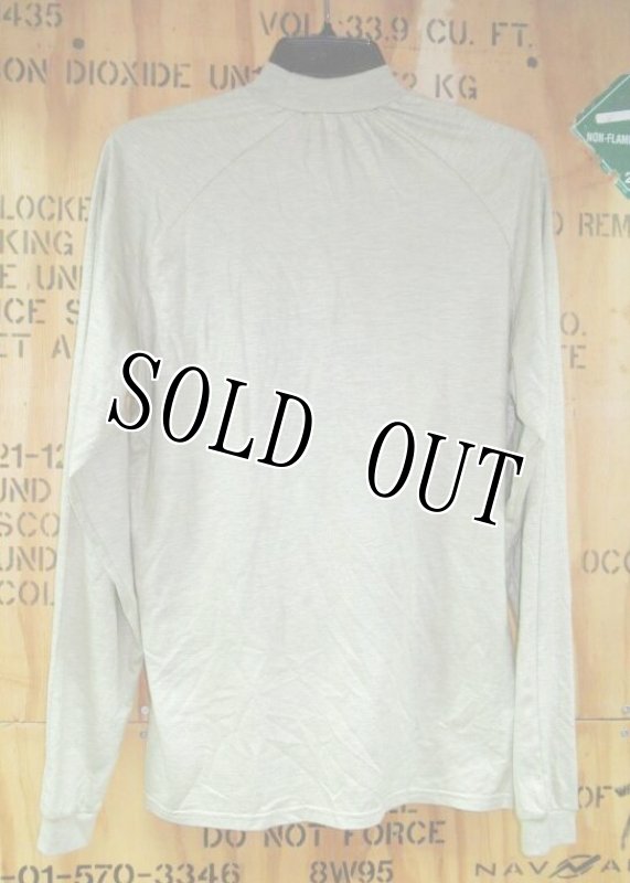 画像3: 米軍放出品,FROG ロングスリーブシャツ MEDIUM (3)