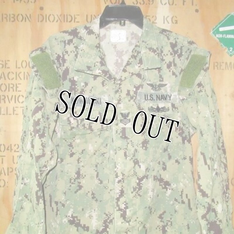 画像2: 米軍実物,US NAVY, AOR2 NUW 迷彩ジャケット TYPEIII S-L (2)
