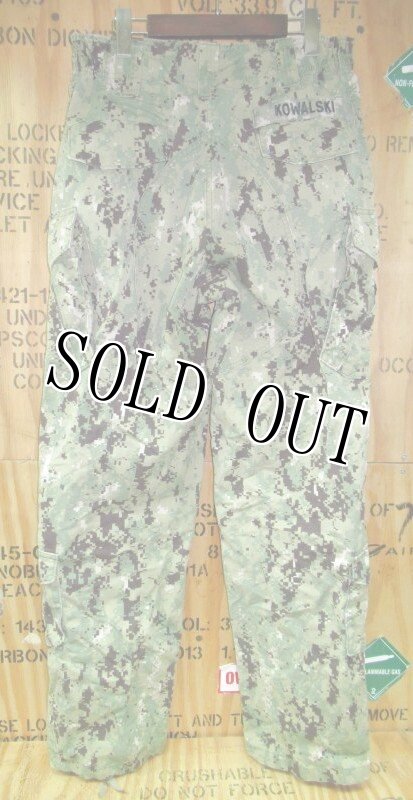 画像2: 米軍実物,US NAVY, AOR2 NUW 迷彩パンツ TYPEIII M-L (2)