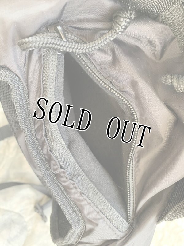 画像10: 米軍放出品　S.O.C. Streamline EDC バックパック (10)