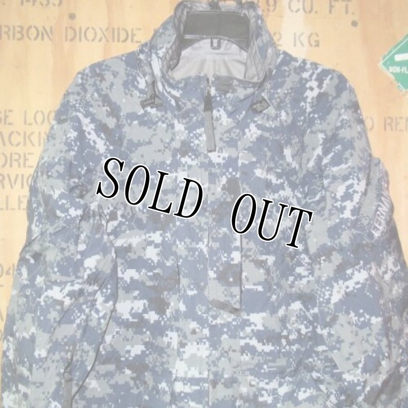 画像2: 海軍実物 US NAVY GORE-TEX パーカー M-XS (2)