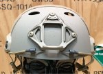 画像1: 米軍実物 OPS-CORE FAST CARBON HIGH CUT ヘルメット XL　 (1)