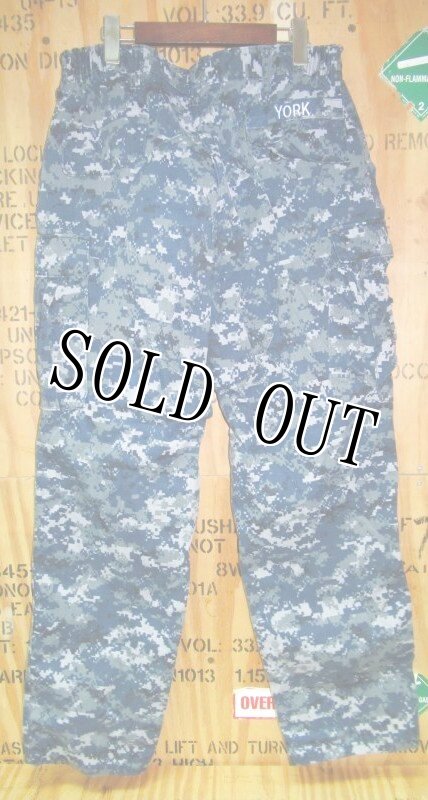 画像2: 米軍実物　US NAVY,　迷彩パンツ 　L-REGULAR (2)