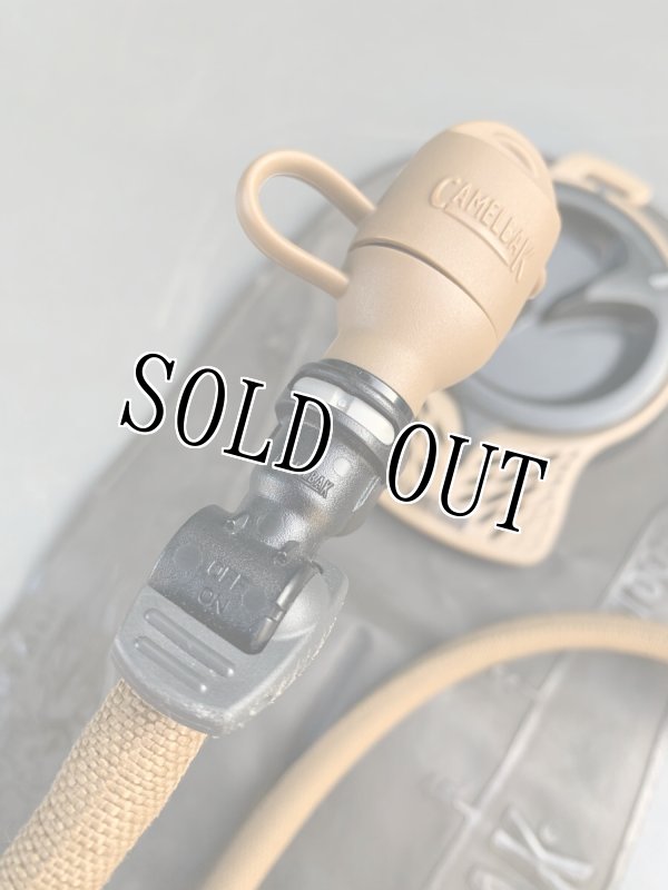 画像12: 米軍放出品 CAMELBAK ハイドレーション コヨーテ (12)