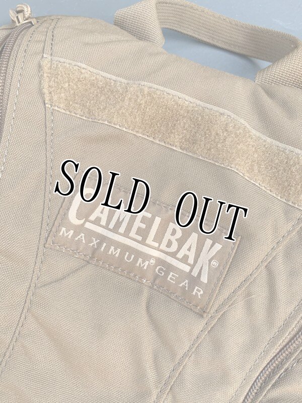 画像3: 米軍放出品 CAMELBAK ハイドレーション コヨーテ (3)