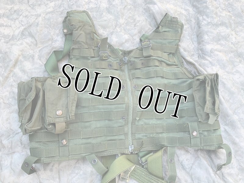 画像2: 米軍実物 CMU-33/P サバイバルベストSURVIVAL VEST CMU-33/P22P-18 (2)