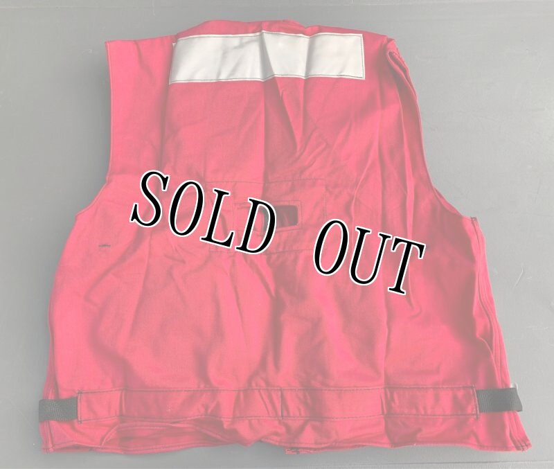 画像2: 米軍実物　LIFE RESERVER VEST　レッド　L (2)
