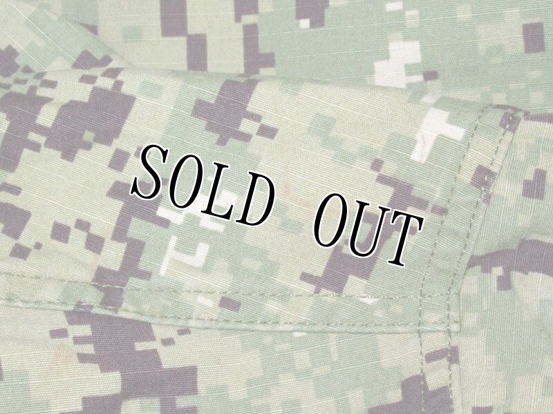 画像4: 米軍実物,US NAVY, AOR2 NUW 迷彩ジャケット TYPEIII M-S (4)