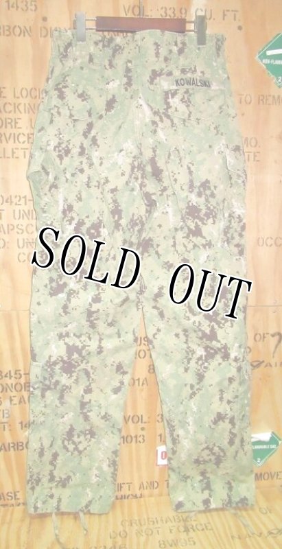 画像2: 米軍実物,US NAVY, AOR2 NUW 迷彩パンツ TYPEIII M-L (2)