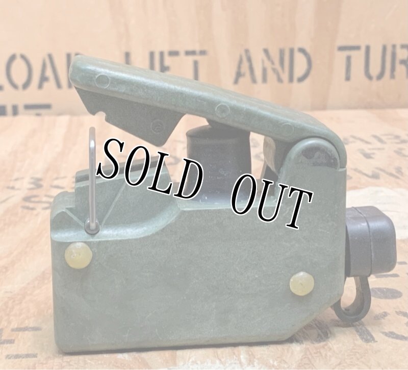 画像3: 米軍実物 M 57 CLAYMORE Firing Device  (3)