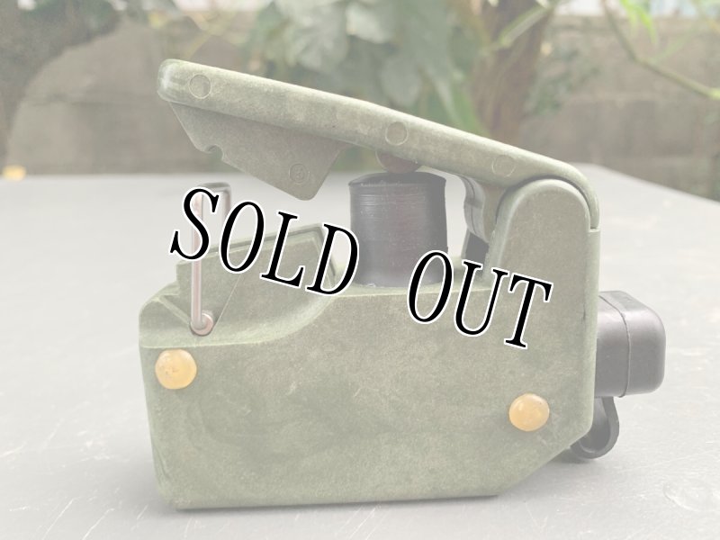 画像3: 米軍実物　M 57 CLAYMORE　Firing Device　 (3)