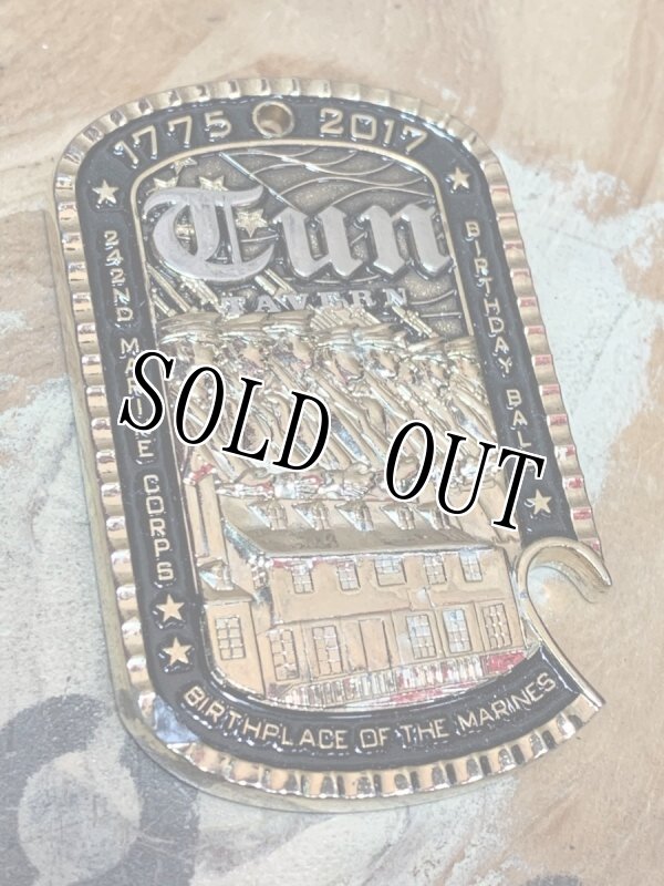 画像2: 米軍実物 USMC 2017 バースデイ オープナー (2)