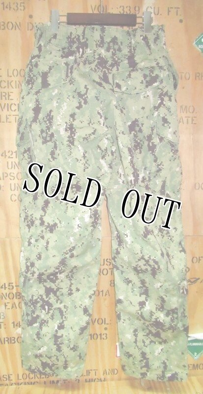 画像2: 米軍実物,US NAVY, AOR2 NUW 迷彩パンツ TYPEIII M-R (2)