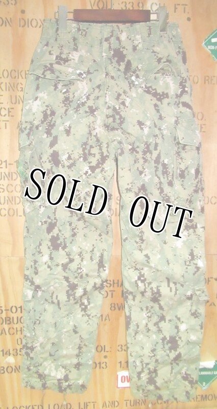画像3: 米軍実物,US NAVY, AOR2 NUW 迷彩パンツ TYPEIII S-R (3)