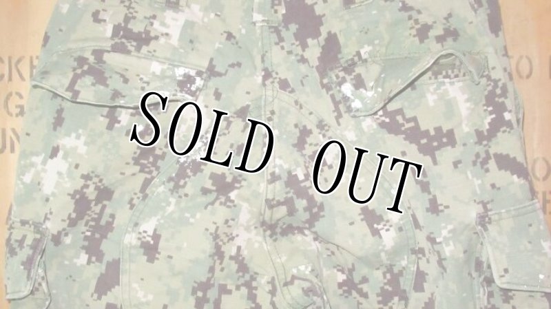 画像4: 米軍実物,US NAVY, AOR2 NUW 迷彩パンツ TYPEIII S-R (4)