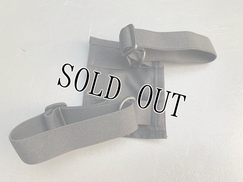 画像2: 米軍放出品 RAINE ブラック パス GPS アームホルダー   (2)