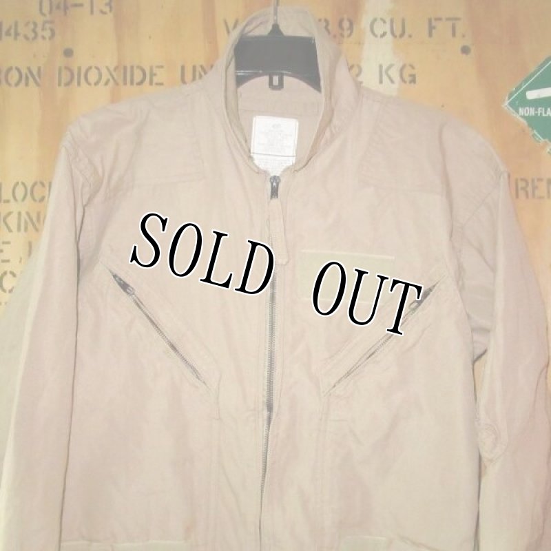 画像2: 米軍実物 CWU27/P　フライトスーツ　タン　42R (2)