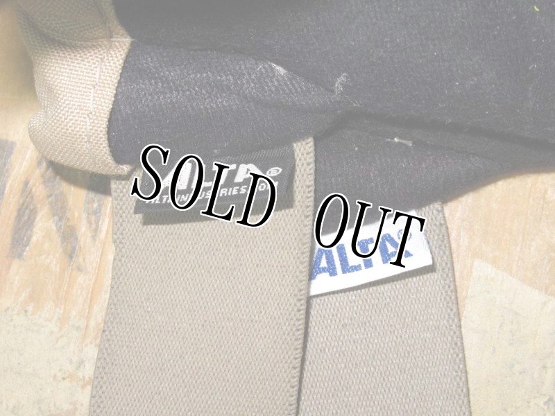 画像4: 米軍放出品　ALTA　ニーパッド　デザート3C (4)