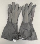 画像1: 米軍実物　OUTDOOR RESEARCH　OR   Adv Warm /Dry Gloves Military　LARGE (1)